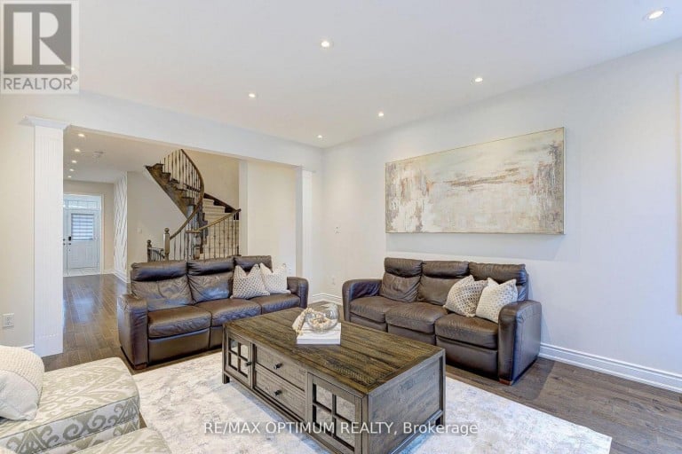 18 DEANSTON COURT, Brampton (Credit Valley), Ontario, L6X2Z7