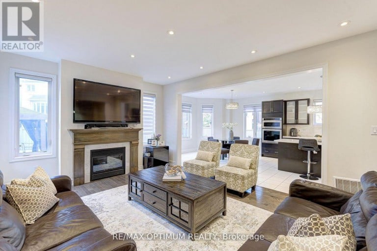 18 DEANSTON COURT, Brampton (Credit Valley), Ontario, L6X2Z7