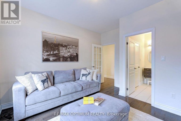 18 DEANSTON COURT, Brampton (Credit Valley), Ontario, L6X2Z7