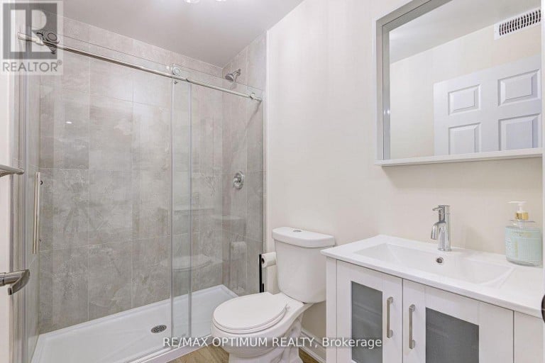 18 DEANSTON COURT, Brampton (Credit Valley), Ontario, L6X2Z7