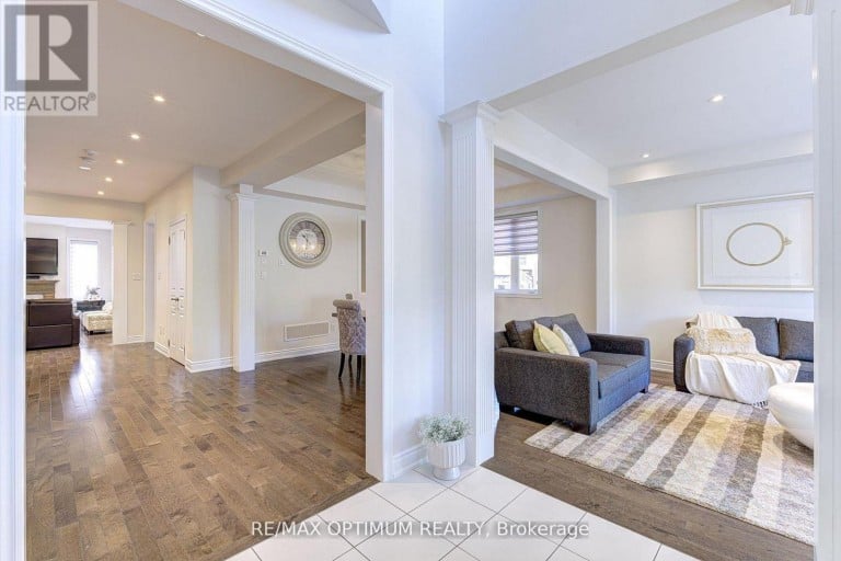 18 DEANSTON COURT, Brampton (Credit Valley), Ontario, L6X2Z7