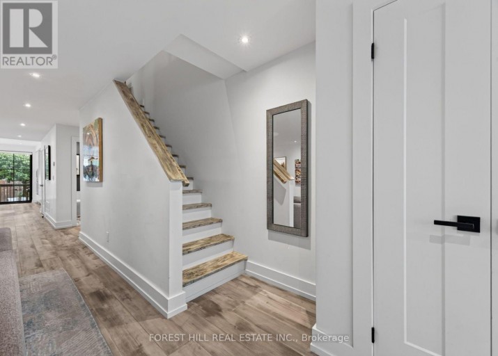 309 WYCHWOOD AVENUE, Toronto (Humewood-Cedarvale), Ontario, M6C2T6