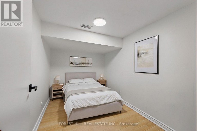 309 WYCHWOOD AVENUE, Toronto (Humewood-Cedarvale), Ontario, M6C2T6