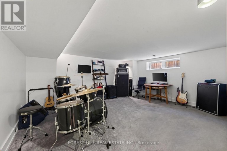 309 WYCHWOOD AVENUE, Toronto (Humewood-Cedarvale), Ontario, M6C2T6