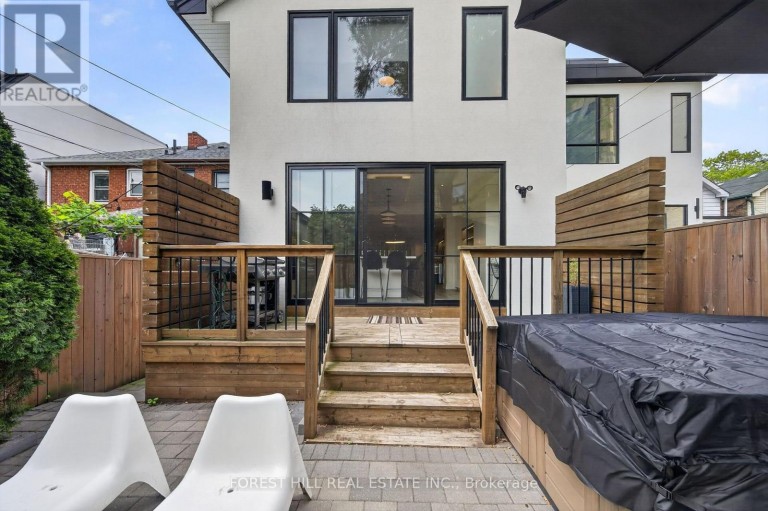 309 WYCHWOOD AVENUE, Toronto (Humewood-Cedarvale), Ontario, M6C2T6