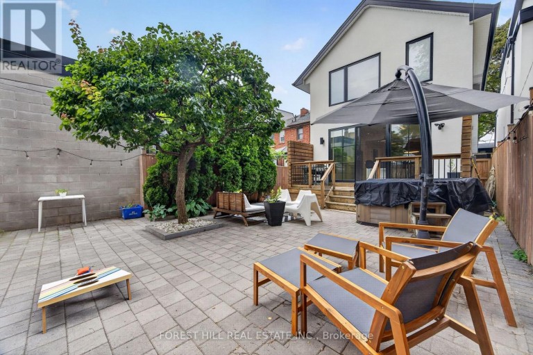 309 WYCHWOOD AVENUE, Toronto (Humewood-Cedarvale), Ontario, M6C2T6
