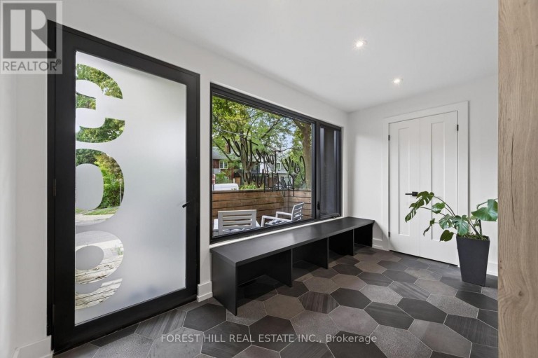 309 WYCHWOOD AVENUE, Toronto (Humewood-Cedarvale), Ontario, M6C2T6