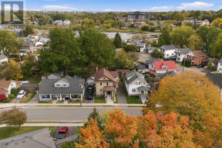 9 SOUTH PARK STREET, Belleville (Belleville Ward), Ontario, K8P2W8