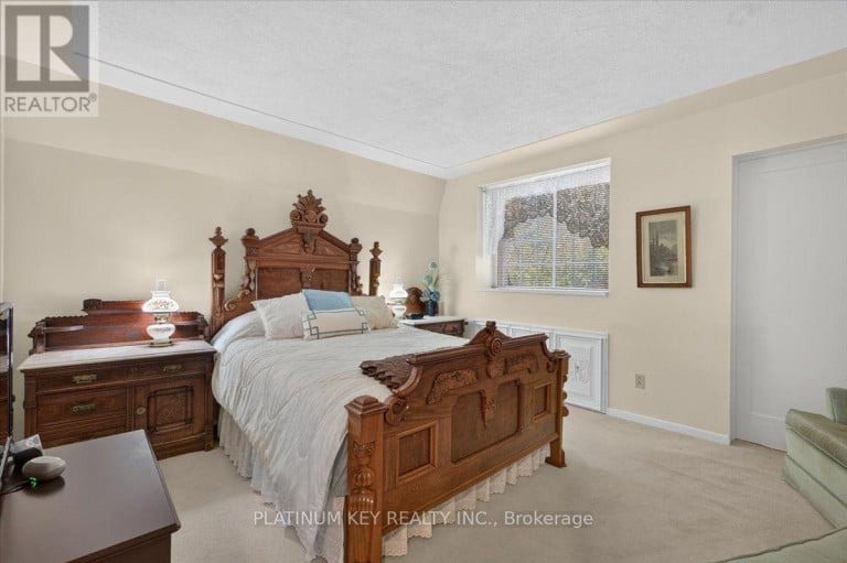 14 FOSTER AVENUE, London North (North N), Ontario, N6H2K6