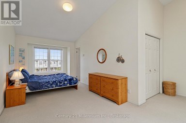 147 - 150 VICTORIA STREET S Blue Mountains Ontario photo 21