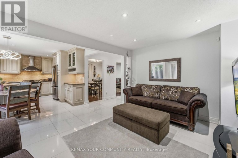 171 ROSEDALE HEIGHTS DRIVE, Vaughan (Uplands), Ontario, L4J4W1
