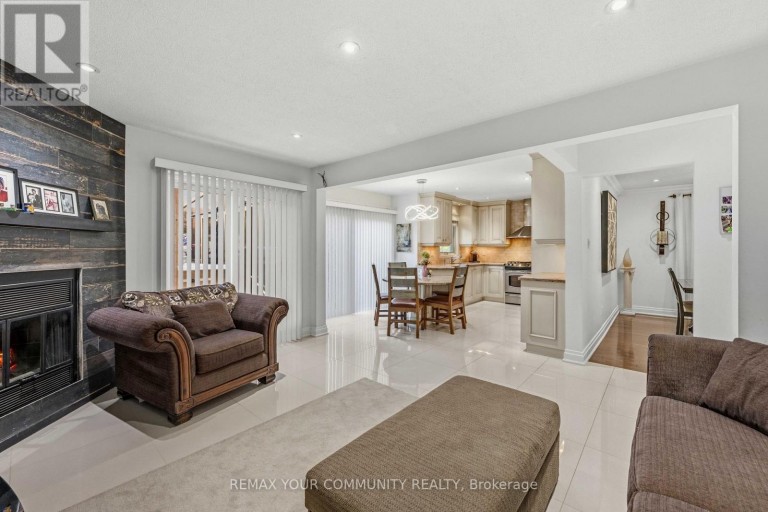 171 ROSEDALE HEIGHTS DRIVE, Vaughan (Uplands), Ontario, L4J4W1