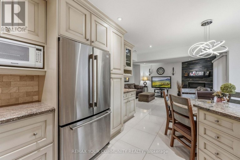 171 ROSEDALE HEIGHTS DRIVE, Vaughan (Uplands), Ontario, L4J4W1