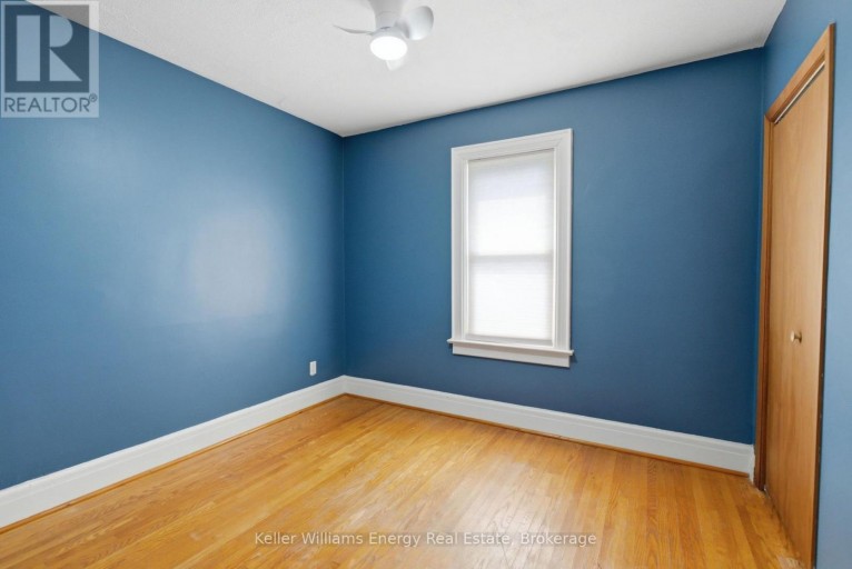 100 BURK STREET, Oshawa (Vanier), Ontario, L1J4B9