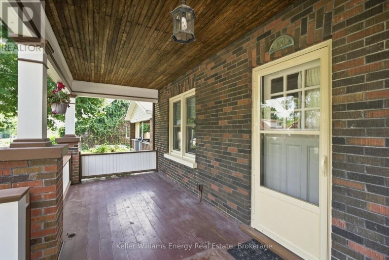 100 BURK STREET, Oshawa (Vanier), Ontario, L1J4B9