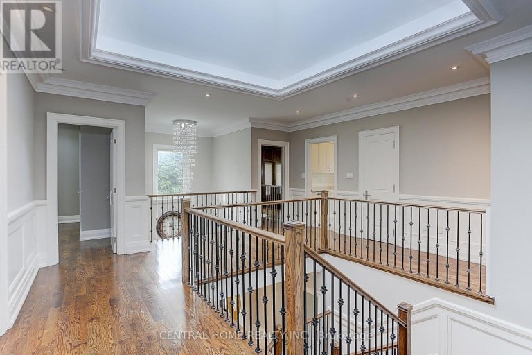 1 TALLY LANE, Toronto (Bayview Village), Ontario, M2K1V3