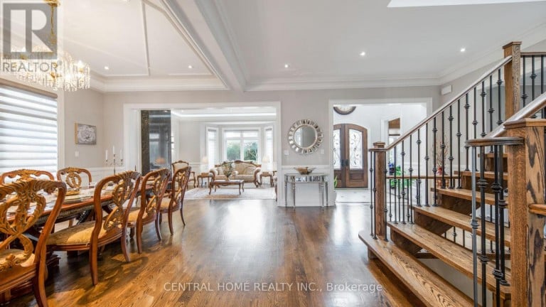 1 TALLY LANE, Toronto (Bayview Village), Ontario, M2K1V3