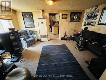 92 FOSTER AVENUE S Belleville (Belleville Ward) Ontario photo 10