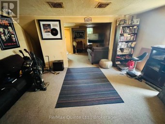 92 FOSTER AVENUE S Belleville (Belleville Ward) Ontario photo 12
