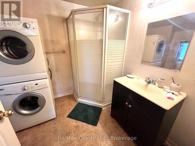 92 FOSTER AVENUE S, Belleville (Belleville Ward), Ontario, K8N3P7