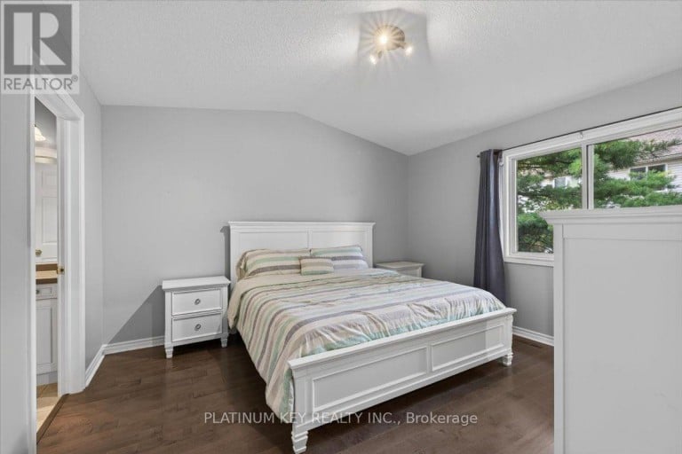 9 - 43 CAPULET WALK, London North (North M), Ontario, N6H5V4