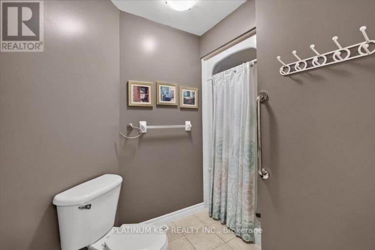 9 - 43 CAPULET WALK, London North (North M), Ontario, N6H5V4