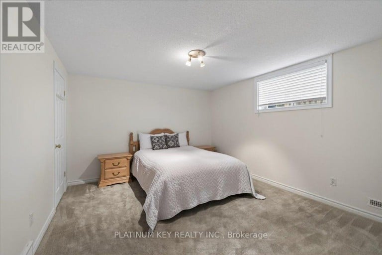 9 - 43 CAPULET WALK, London North (North M), Ontario, N6H5V4