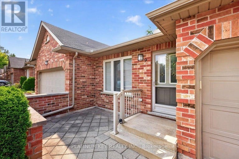 9 - 43 CAPULET WALK, London North (North M), Ontario, N6H5V4