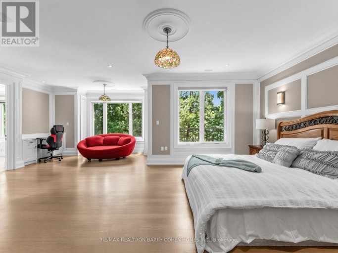 37 CHATFIELD DRIVE, Toronto (Banbury-Don Mills), Ontario, M3B1K6