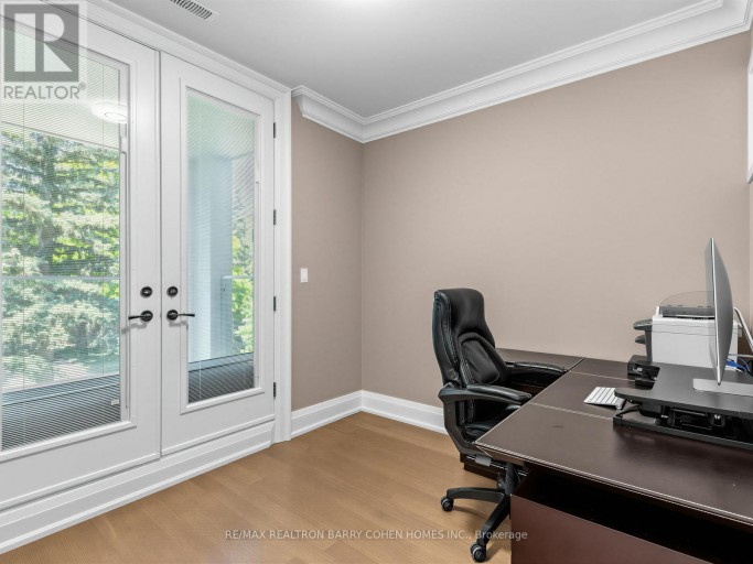 37 CHATFIELD DRIVE, Toronto (Banbury-Don Mills), Ontario, M3B1K6