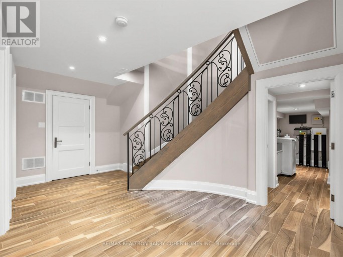 37 CHATFIELD DRIVE, Toronto (Banbury-Don Mills), Ontario, M3B1K6