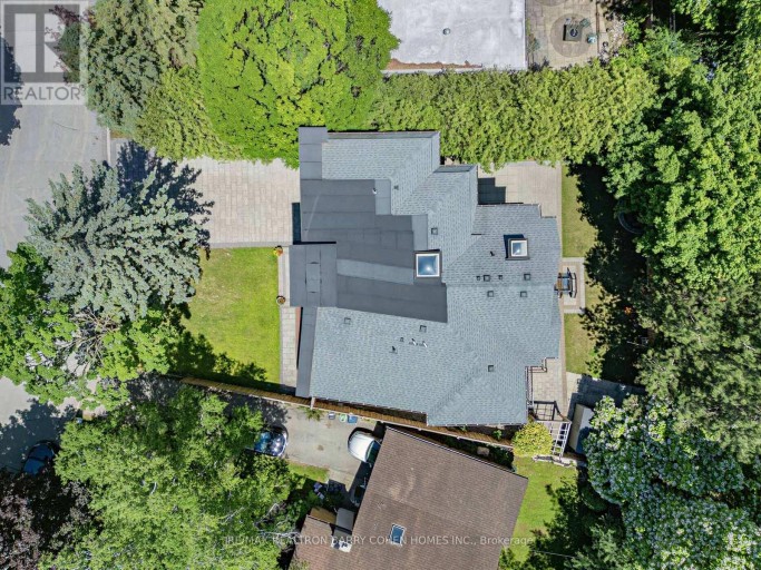 37 CHATFIELD DRIVE, Toronto (Banbury-Don Mills), Ontario, M3B1K6