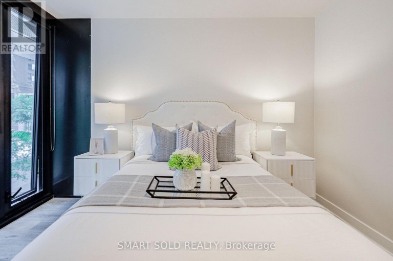 TH05 - 55 CHARLES STREET E, Toronto (Church-Yonge Corridor), Ontario, M4Y0J1