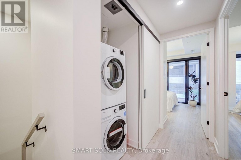 TH05 - 55 CHARLES STREET E, Toronto (Church-Yonge Corridor), Ontario, M4Y0J1