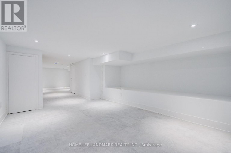 34 HIAWATHA ROAD, Toronto (Greenwood-Coxwell), Ontario, M4L2X8