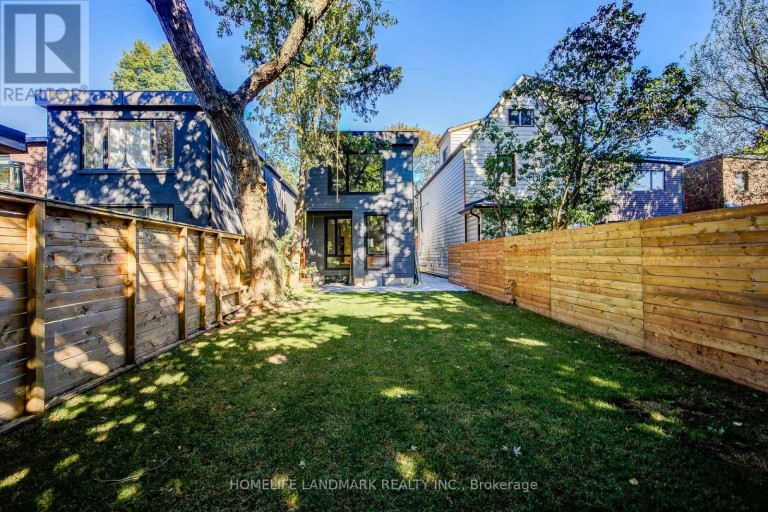 34 HIAWATHA ROAD, Toronto (Greenwood-Coxwell), Ontario, M4L2X8