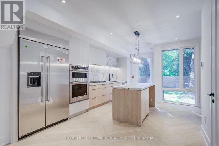 34 HIAWATHA ROAD, Toronto (Greenwood-Coxwell), Ontario, M4L2X8