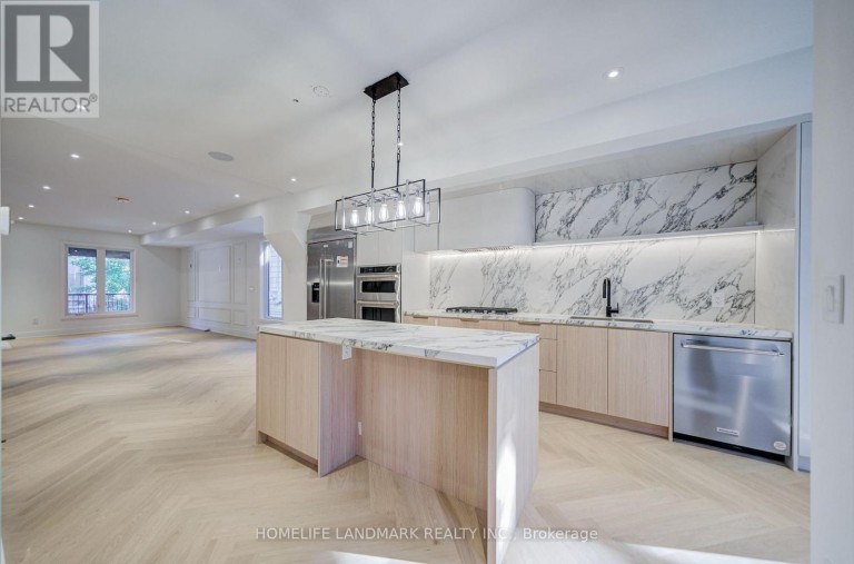 34 HIAWATHA ROAD, Toronto (Greenwood-Coxwell), Ontario, M4L2X8