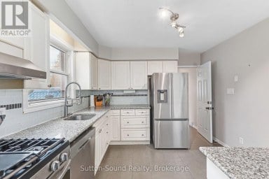 48 UNION STREET Meaford Ontario photo 13