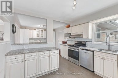 48 UNION STREET Meaford Ontario photo 14