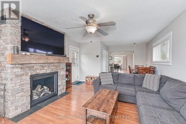 48 UNION STREET Meaford Ontario photo 20