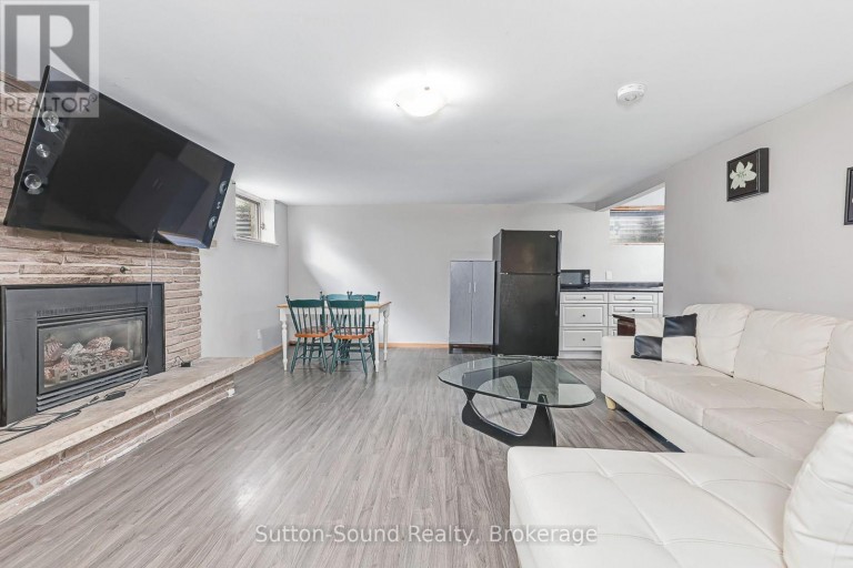 48 UNION STREET, Meaford, Ontario, N4L1E5