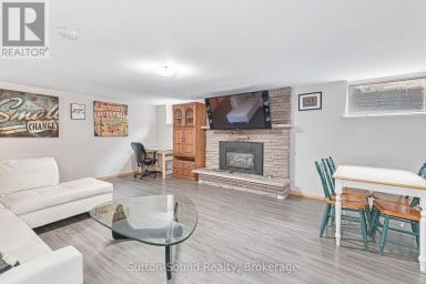 48 UNION STREET Meaford Ontario photo 33