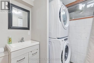 48 UNION STREET Meaford Ontario photo 37