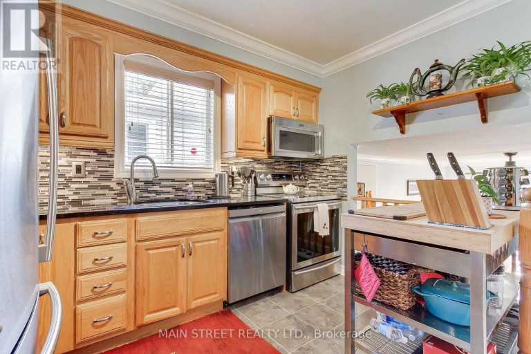 61 HUDSON CRESCENT, Bradford West Gwillimbury (Bradford), Ontario, L3Z2K1