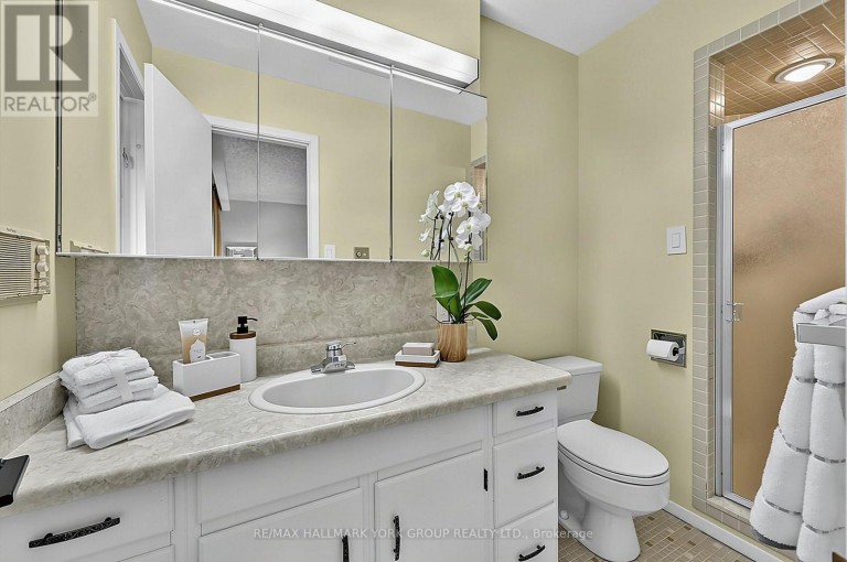 114 KINGSWORTH ROAD, King (King City), Ontario, L7B1J9