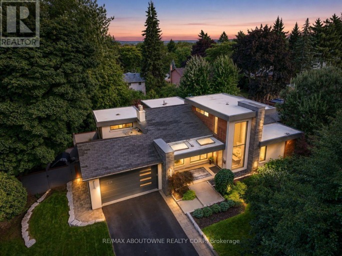 2108 PORTWAY AVENUE, Mississauga (Sheridan), Ontario, L5H3M7