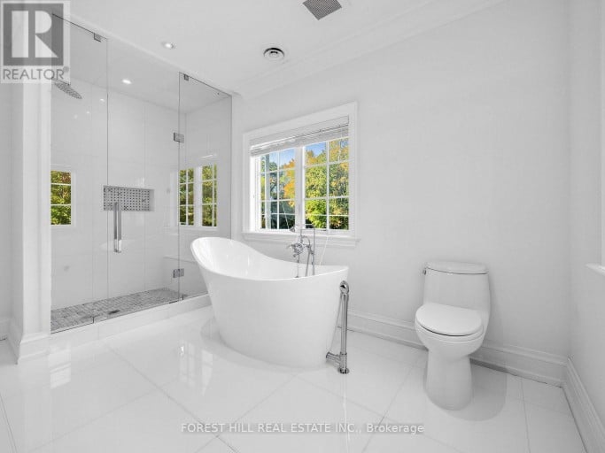 302 PINEHURST DRIVE W, Oakville (FD Ford), Ontario, L6J4X3