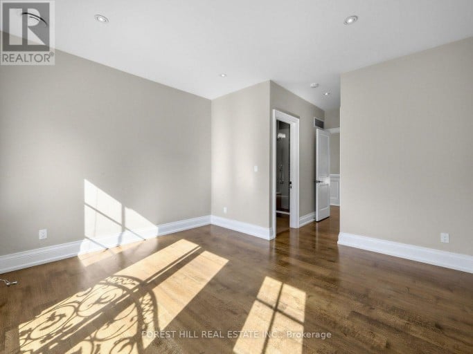 302 PINEHURST DRIVE W, Oakville (FD Ford), Ontario, L6J4X3