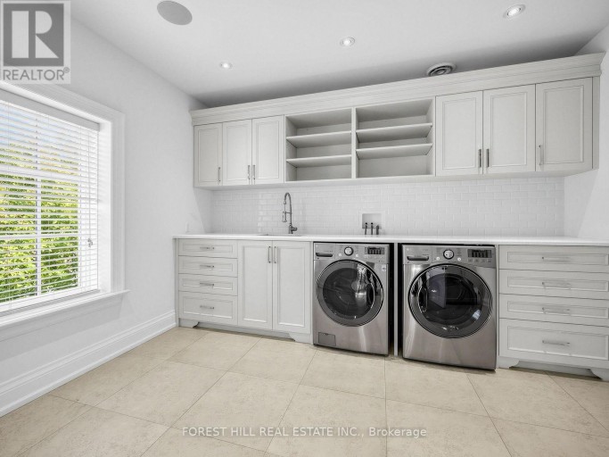 302 PINEHURST DRIVE W, Oakville (FD Ford), Ontario, L6J4X3